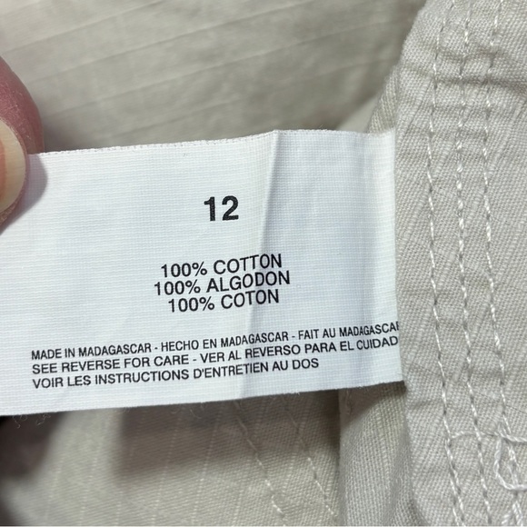 Gloria Vanderbilt Short with Belt - size 12 NWT - Picture 7 of 7